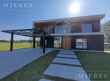 Casa · 226m² · 7 Ambientes · Casa en Alquiler Anual en Chateau Pilar