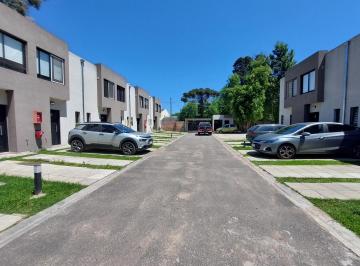 Casa · 58m² · 3 Ambientes · 1 Cochera · Duplex - 2 Dorm. en Complejo Cerrado - Villa Udaondo