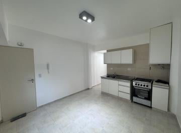 Departamento · 40m² · 2 Ambientes · Departamento 2 Ambientes en Alquiler en Parque Chacabuco con Balcón Al Frente