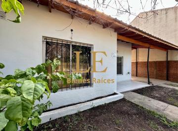 Casa · 75m² · 4 Ambientes · 2 Cocheras · Venta de Casa en Escobar, Gelves