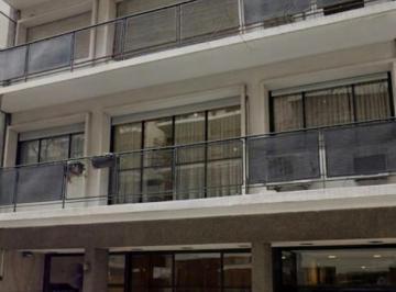 Departamento · 172m² · 5 Ambientes · 1 Cochera · Departamento en Alquiler