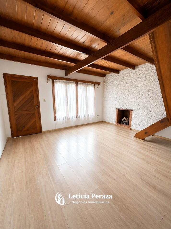 Casa 4 dorm, 180m² con departamento independiente — Aeroparque