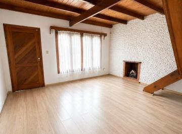 Casa · 180m² · 5 Ambientes · Casa con Departamento Independiente - en Venta