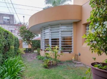 Casa de 3 ambientes, Morón · Impecable Americana en Esquina de 4 Ambientes