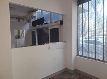 Oficina comercial · 300m² · 5 Ambientes · Venta: Oficina / Local / Depósito. 380 m².