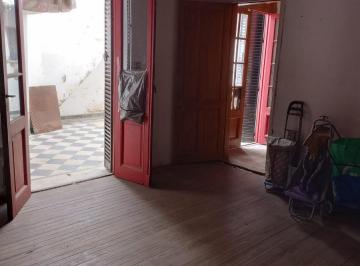 Casa · 180m² · 9 Ambientes · Casa en Venta en Block