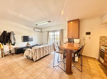 Departamento · 48m² · 2 Ambientes · Venta Depto 2 Amb + Espacio Extra y Balcon Lanus o