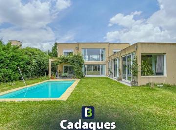 Casa · 300m² · 6 Ambientes · 2 Cocheras · Casa en Cadaques (Funes Hills)