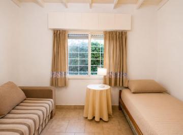 Casa · 120m² · 4 Ambientes · 1 Cochera · Casa en Venta Villa Elisa