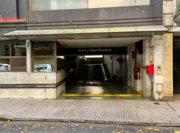 Garage · 16m² · Oportunidad, Cochera Cubierta Grande, (Doble) en Caballito Norte