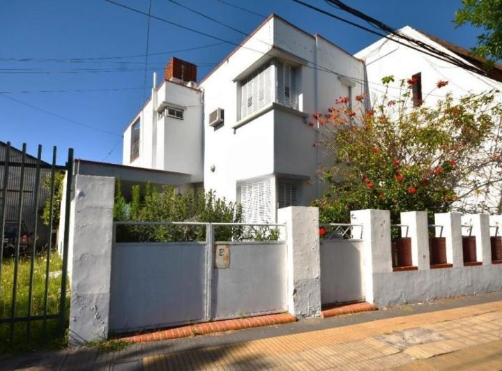 Casa · 155m² · 4 Ambientes · 1 Cochera