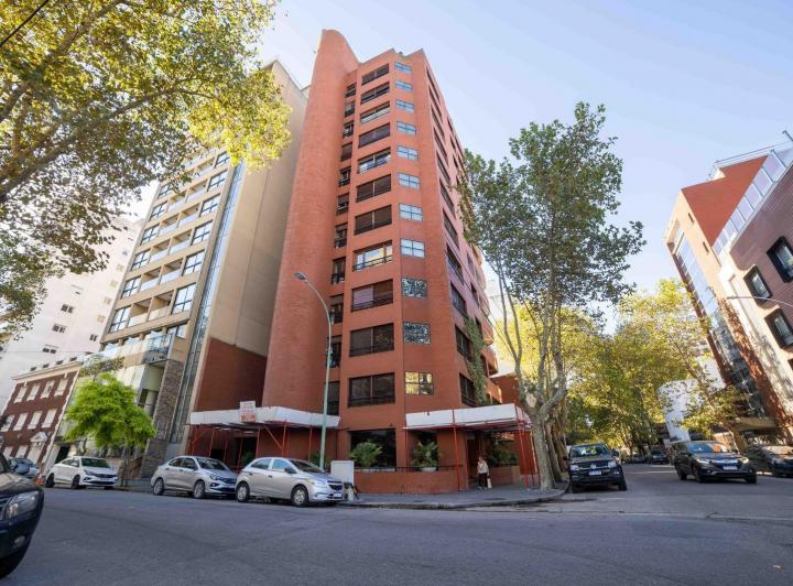Departamento · 140m² · 4 Ambientes · 2 Cocheras