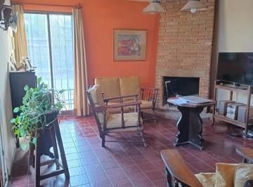 Casa · 110m² · 3 Dormitorios · 2 Cocheras · Casa en Venta Barrio Cementista II