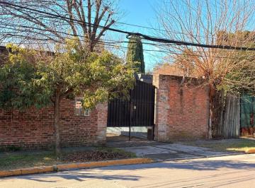 Casa · 336m² · 9 Ambientes · 7 Cocheras · Venta de Tres Casas en Ituzaingo