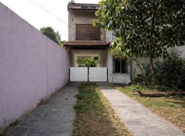 Casa · 300m² · 3 Ambientes · 1 Cochera · Venta Casa 3 Amb Multifamiliar San Miguel