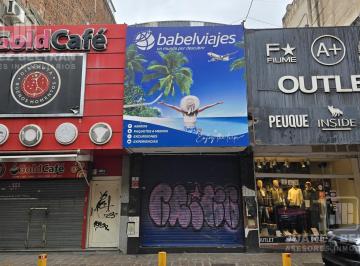 Local comercial · 120m² · 5 Ambientes · Amplio Local Comercial - Vidriera Al Frente - 150 m²