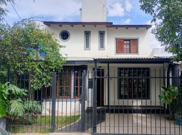 Casa de 5 ambientes, Córdoba · Venta - Casa Jardin Hipodromo - 3 Dorm 2 Bañ