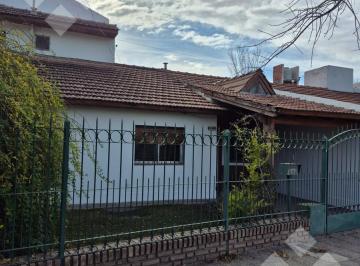 Casa · 148m² · 5 Ambientes · 1 Cochera · En Venta | Casa de 3 Dorm. | Apto Credito | Barrio Villa Farrel | Neuquén