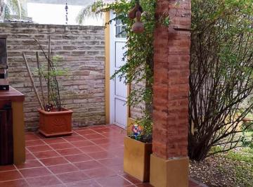 Casa · 50m² · 3 Ambientes · 1 Cochera · Venta Casa Dos Dorm. en Pueblo Muñoz