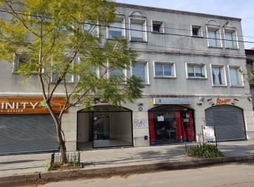 Local comercial de 2 ambientes, Morón · Moderno Local con Sótano