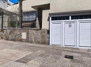 Casa · 389m² · 3 Dormitorios · 1 Cochera · Casa - Parana