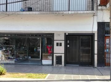 Local comercial , Tres de Febrero · Dueño Alquila Local 25 X 8; en Casi Esquina Beiro y Gral Paz