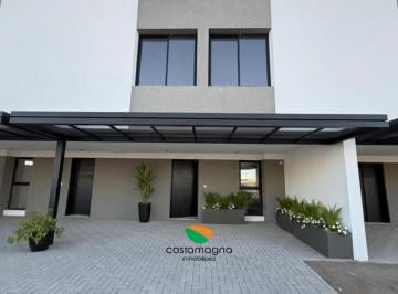Casa · 147m² · 5 Ambientes · 2 Cocheras · Duplex 3 Dorm. Quebradas de Manantiales
