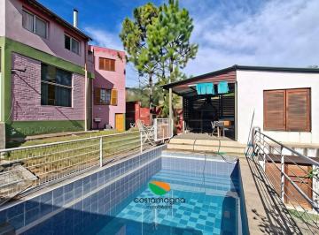 Casa · 325m² · 4 Dormitorios · 2 Cocheras · Dos Casas en Una con Pileta en Carlos Paz