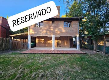 Casa · 137m² · 5 Ambientes · 1 Cochera · Venta Casa 4 Dorm Country La Cascada Pilar