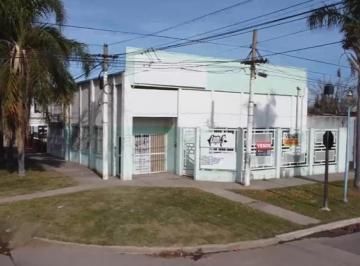 Local comercial · 226m² · 1 Ambiente · Amplio Local en Esquina en Fray Luis Beltrán.
