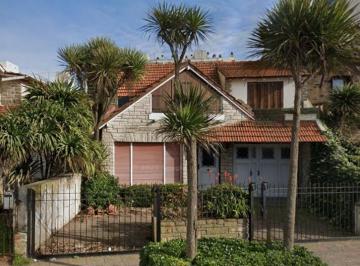 Casa · 175m² · 5 Ambientes · 2 Cocheras · Casa en Mar del Plata