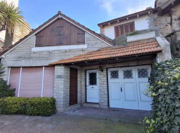 Casa · 175m² · 5 Ambientes · 2 Cocheras · Casa en Mar del Plata en Venta