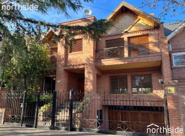 Casa · 450m² · 4 Ambientes · 1 Cochera · Casa en Alquiler en Martinez Libert./rio