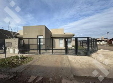 Casa · 72m² · 3 Ambientes · Casa en PH Venta Gral Fernandez Oro
