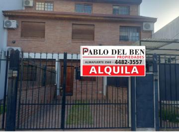 Casa de 4 ambientes, La Matanza · Casa Estilo Triplex en Alquiler de 4 Amb. con Garage y Patio en Villa Luzuriaga