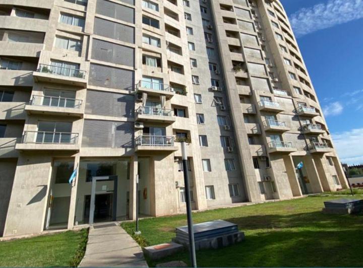 Departamento · 130m² · 5 Ambientes · 2 Cocheras