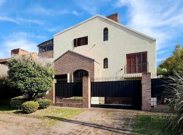 Casa · 480m² · 6 Ambientes · 2 Cocheras · Casa en Venta de 6 Ambientes en Beccar San Isidro Apto Credito