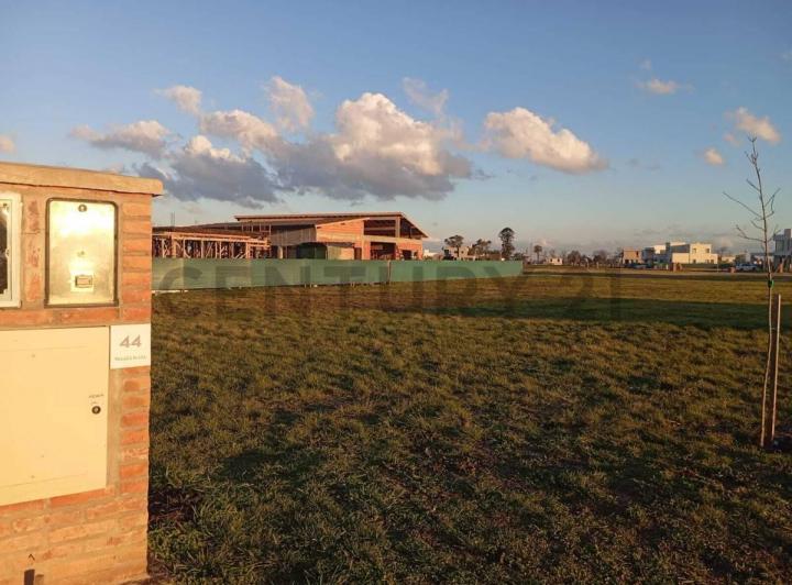 Terreno · 600m²