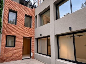 Casa · 96m² · 5 Ambientes · Casa - Centro