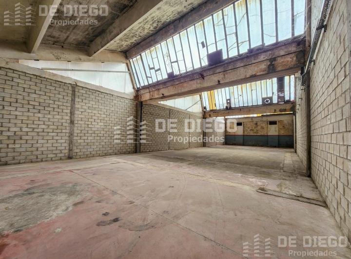 Bodega-Galpón · 4080m²