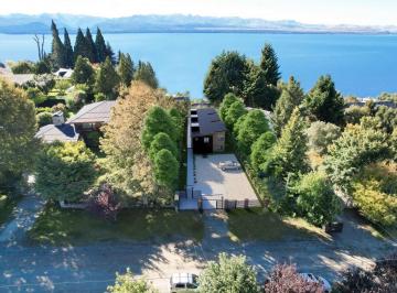 Vista aérea del Edificio y entorno · Monoambiente Equipado con Vista Parcial Al Lago – Barrio Belgrano