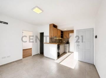 PH · 35m² · 2 Ambientes · PH en Venta de 1 Dormitorio Reciclado a Nuevo