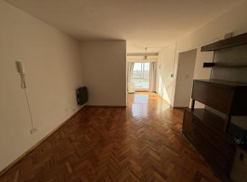 Departamento · 42m² · 2 Ambientes · Departamento 2 Ambientes en Alquiler en Adrogue Sobre La Estación de Tren