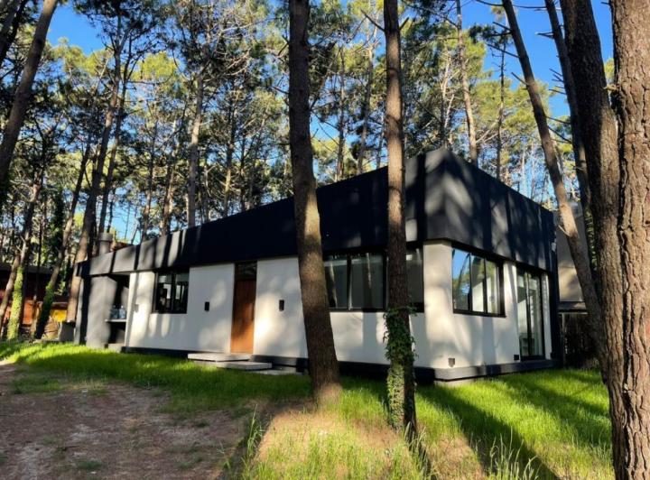 Casa · 123m² · 3 Ambientes · 1 Cochera