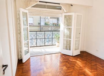 Departamento · 60m² · 3 Ambientes · Venta 3 Ambientes 67 m², Reciclado a Nuevo - Av Varela y Rivadavia (Flores)