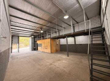 Bodega-Galpón · 112m² · 1 Ambiente · Galpon Industrial en Alquiler Anual