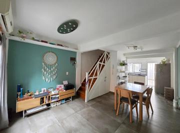 PH · 69m² · 4 Ambientes · 1 Cochera · Triplex Modernizado en Venta en Ramos Mejía