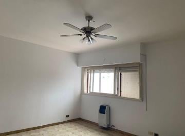 Departamento de 2 ambientes, Quilmes · Departamento de 2 Ambientes, Quilmes Centro.