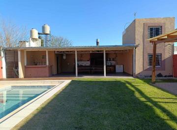 Casa · 90m² · 2 Ambientes · 3 Cocheras · Venta Casa Quincho Pileta 545 m Derqui Pilar