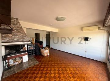 Departamento · 83m² · 6 Ambientes · 1 Cochera · Venta Apto Punta Carretas 4 Dorm 2 Baños 85 m Cochera